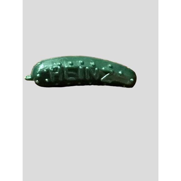 Heinz Jewelry - Vintage Heinz green plastic pickle pin brooch 1" fun advertising Cucumber